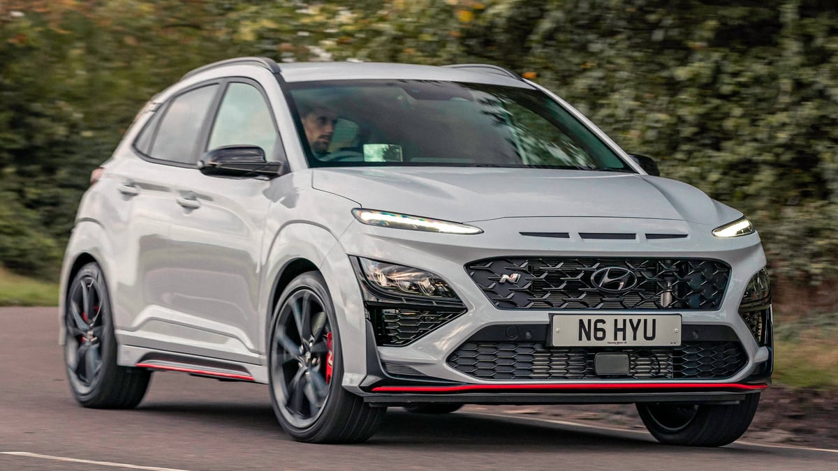 Kia Stonic vs. Hyundai Kona Wagonex Car Review Comparison